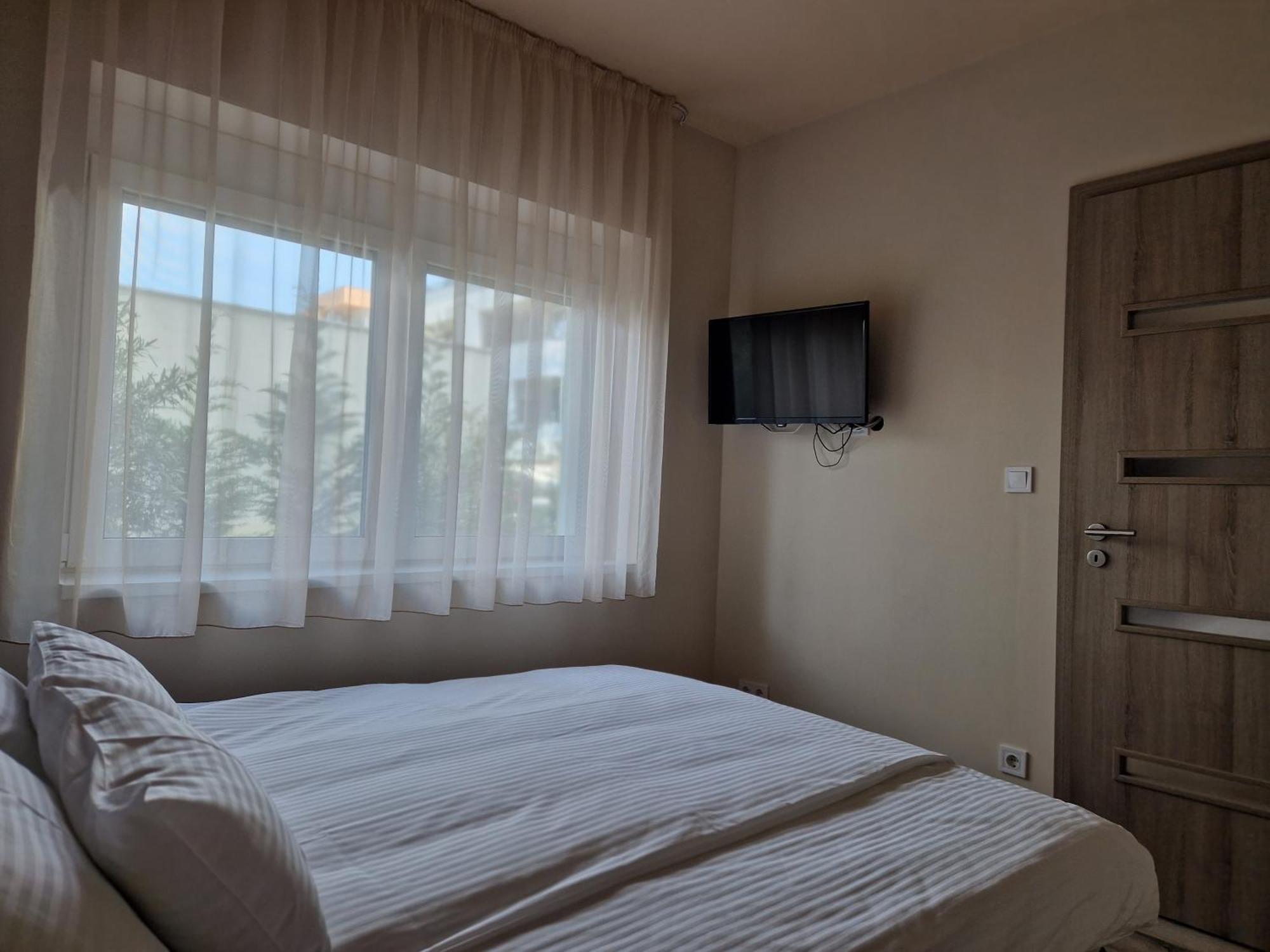 Hajnal Apartman Apartment Szeged Bilik gambar